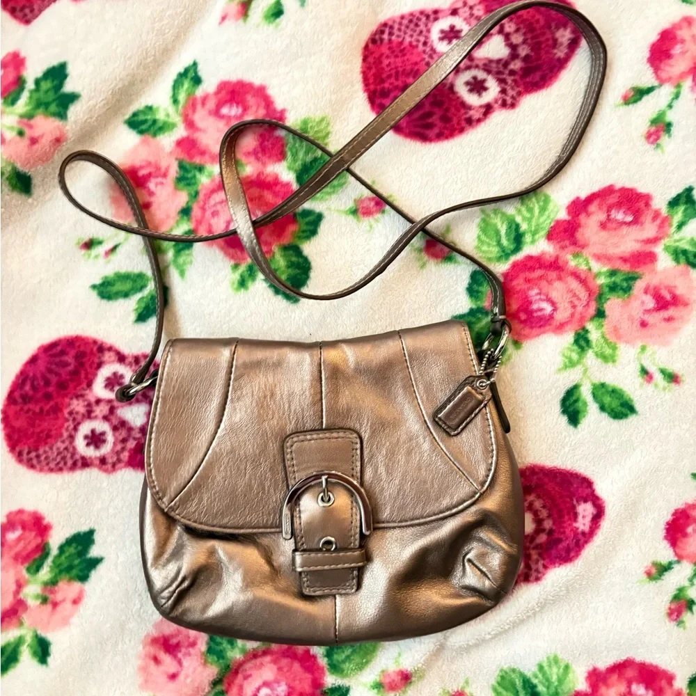 Coach Soho Gold Metallic Y2K Flap Crossbody Bag Purse EUC - Picture 3 of 14